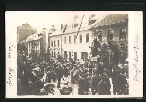 Foto-AK Rehau in Bayern, Festzug des Evangelischen Vereins, Wallstrasse