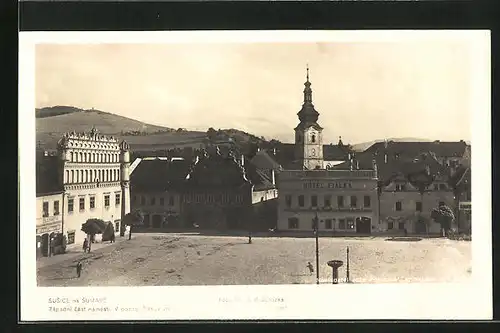 AK Susice na Sumave, Zàpadni cast namesti. V pozadi Zizkuv vrch