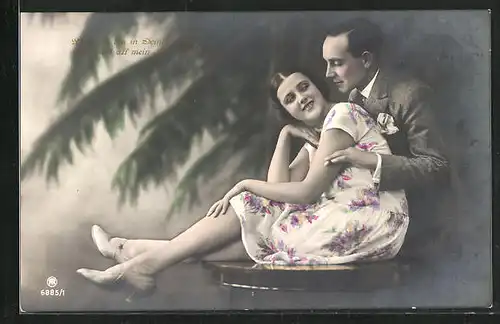 Foto-AK RPH Nr. 6885 /1: Liebespaar beim romantischen Zusammensein