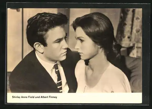 AK Schauspieler Shirley Anne Field und Albert Finney in dem Film Sonnabendnacht bis Sonntagmorgen