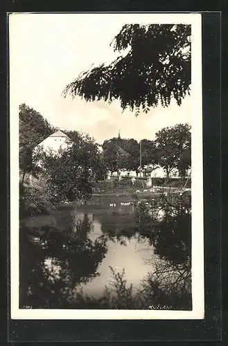 AK Kozlany, Bauernhaus am Teich