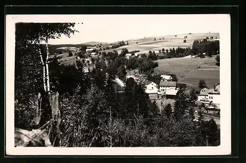 AK Klasterec n. Orl., Ortsansicht mit Felderlandschaft