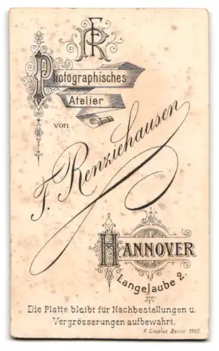 Fotografie F. Renziehausen, Hannover, Langelaube 2, Portrait junge Dame mit moderner Frisur