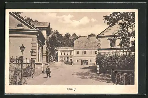 AK Semil / Semily, Junge auf der Strasse