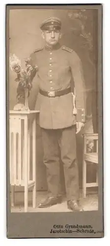 Fotografie Otto Grundmann, Jarotschin, Portrait Soldat in Uniform Rgt. 46 mit Bajonett und Portepee