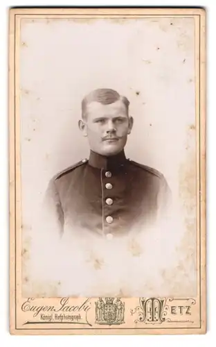 Fotografie Eugen Jacobi, Metz, Portrait Soldat in Uniform Rgt. 12 mit Moustache