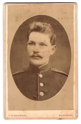 Fotografie F. W. Kuhlmann, Bückeburg, Portrait Soldat Bückeburger Jäger in Uniform Rgt. 7