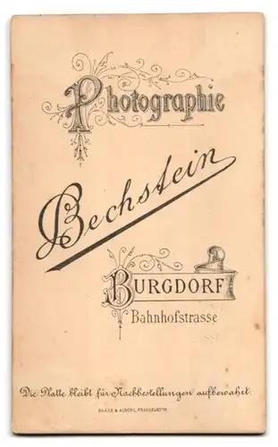 Fotografie Bechstein, Burgdorf, Bahnhofstr., junges Paar im Trachtenkleid posiert im Atelier