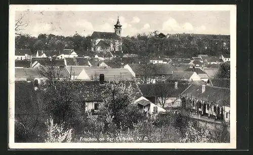 AK Frischau an der Ostbahn, Blick über die Dächer zur Kirche