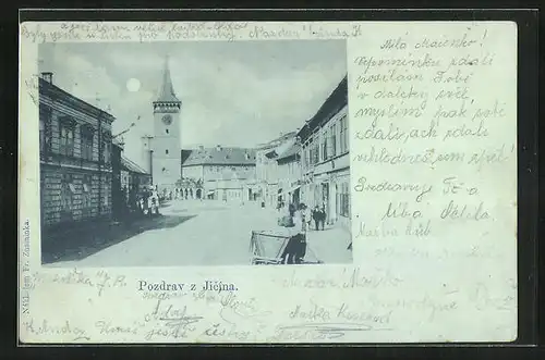 Mondschein-AK Jitschin / Gitschin / Jicin, Strassenpartie mit Kirchturm