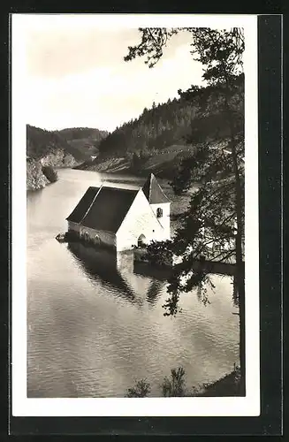 AK Bítov, Versunkene Kirche im Stausee