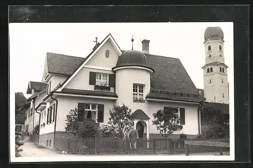 Foto-AK Nesselwang, Bürgerhaus vor der Kirche ca. 1930