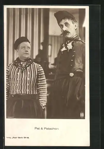 AK Schauspieler Pat & Patachon in Rollenkostümen