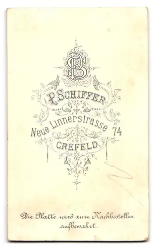 Fotografie P. Schiffer, Krefeld, Neue Linnerstrasse 74, Portrait bürgerliches Paar in modischer Kleidung