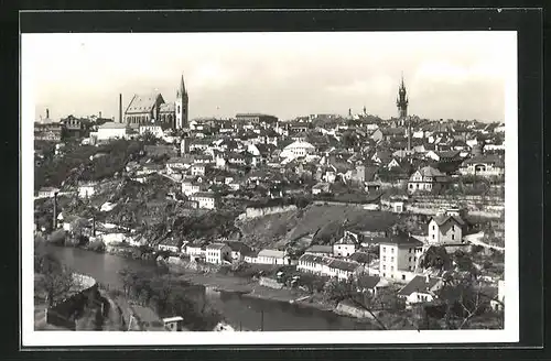 AK Znaim, Gesamtansicht der Stadt mt Fluss