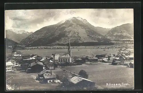 Foto-AK Kössen, Ortspartie mit Kirche