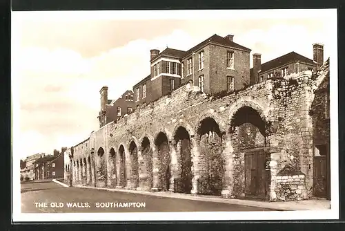 AK Southampton, The Old Walls