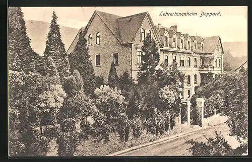 AK Boppard, Strassenpartie am Lehrerinnenheim