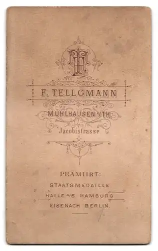 Fotografie F. Tellgmann, Mühlhausen i / Th, Jacobistrasse, Zwei Damen mit Pelzmützen und Muff