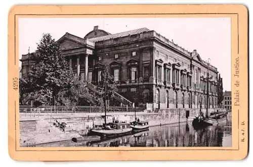 Fotografie Römmler & Jonas, Dresden, Ansicht Gand, Binnenschiffe am Palais de Justice