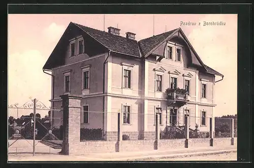 AK Bohoradek, Zweistöckiges Wohnhaus
