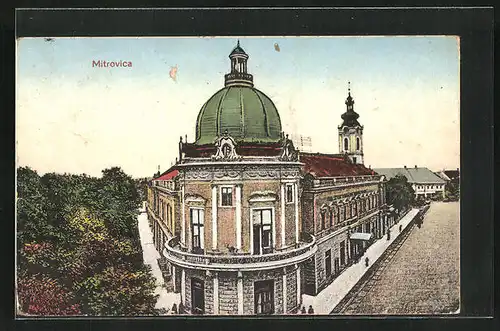 AK Mitrovica, Kunstvolles Gebäude mit Kuppel
