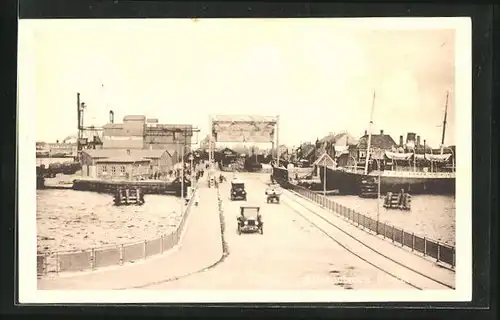 AK Korsor, Halskoubroen, Autos auf Brücke