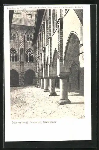 AK Marienburg / Malbork, Kreuzhof, Säulenhalle