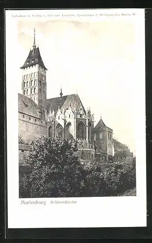 AK Marienburg / Malbork, Schlosskirche von der Aussenmauer aus