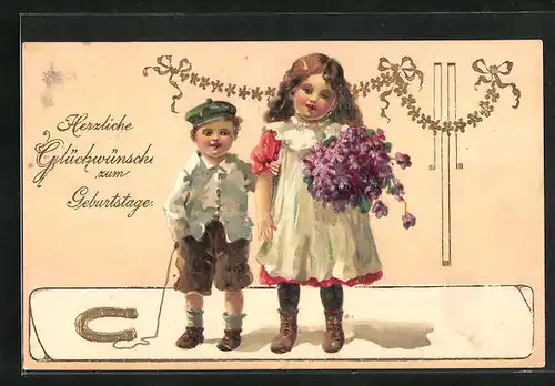 Präge-AK Glückwunsch zum Geburtstag, Mädchen mit Blumenstrauss und Bub mit Hufeisen