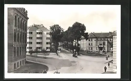 AK Wischau / Vyskov, Strassenpartie mit Bezirksbehörde