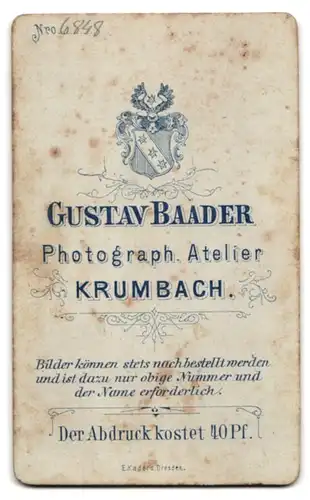 Fotografie Gustav Baader, Krumbach, Portrait junge Dame in modischer Kleidung