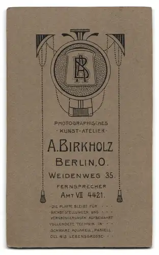 Fotografie A. Birkholz, Berlin-O., Weidenweg 35, Portrait süsses Kleinkind im weissen Kleid