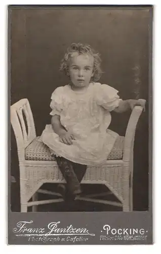 Fotografie Franz Jantzen, Pocking, Portrait kleines Mädchen im Kleid
