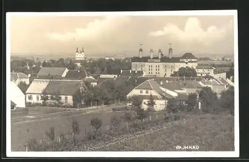 AK Rajhrad, Ortsansicht von einer Anhöhe aus