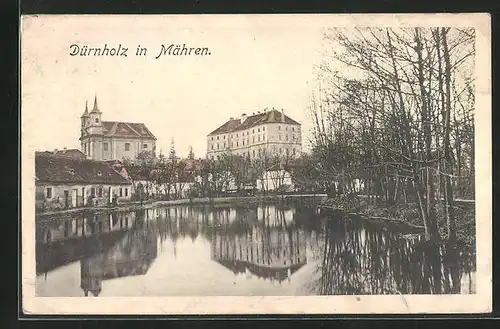 AK Dürnholz in Mähren, Blick auf Schloss und Kirche vom Wasser aus