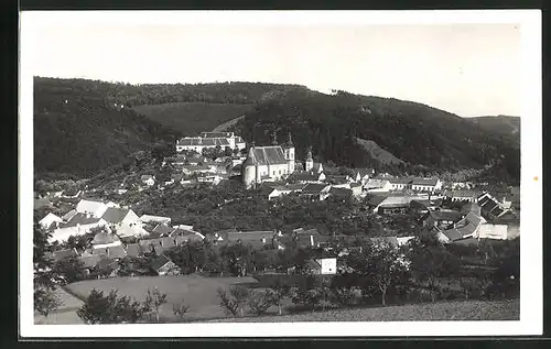 AK Lomnice u Tisnova, Ortsansicht aus der Ferne