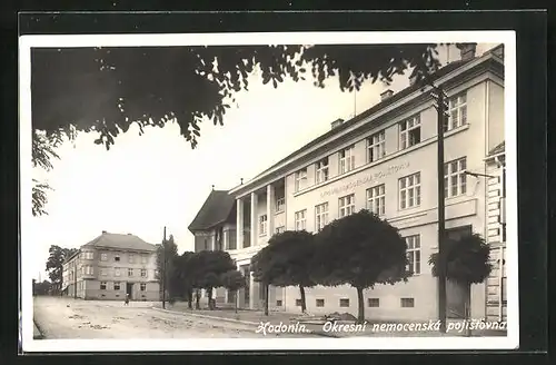 AK Göding / Hodonin, Okresni nemocenska, pojistovna, Strassenpartie