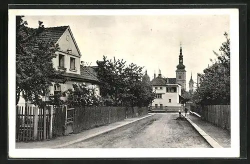 AK Wischau / Vyskov, Strassenpartie mit Gebäudeansicht