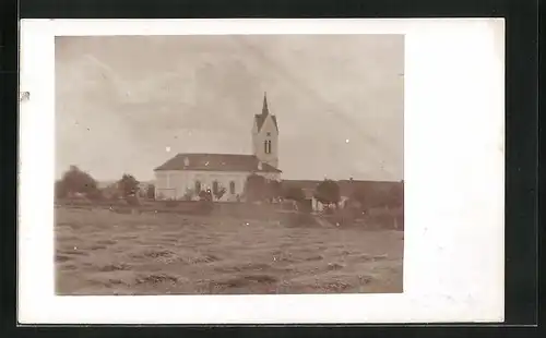 Foto-AK Opatovice, Kirche am Feld