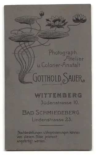 Fotografie G. Sauer, Wittenberg, Jüdenstrasse 10, Junger Soldat in Galauniform mit Bajonett und Portepee