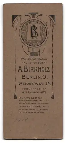 Fotografie A. Birkholz, Berlin, Weidenweg 34, Gardesoldat in Feldgrau