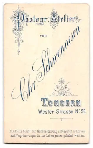 Fotografie Chr. Schwennesen, Tondern, Wester-Strasse 96, Portrait zwei Mädchen in karierten Kleidern