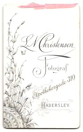 Fotografie L. N. Christensen, Haderslev, Apothekergade 310, Portrait junge Dame im Kleid