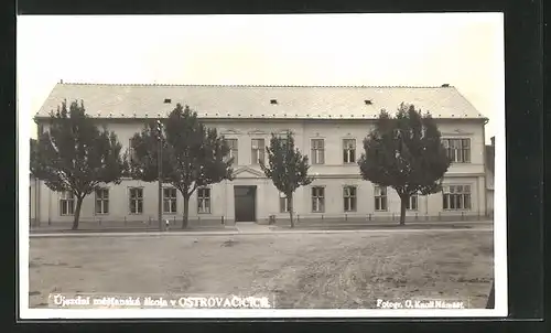 Foto-AK Ostrovacice, Ujezdni mestanská skola