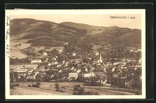 AK Freiwaldau in Schlesien, Generalansicht der Stadt im Tal