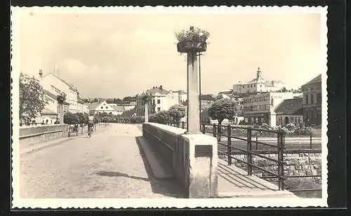 AK Letovice, auf der kleinen Brücke mit Blick in die Stadt