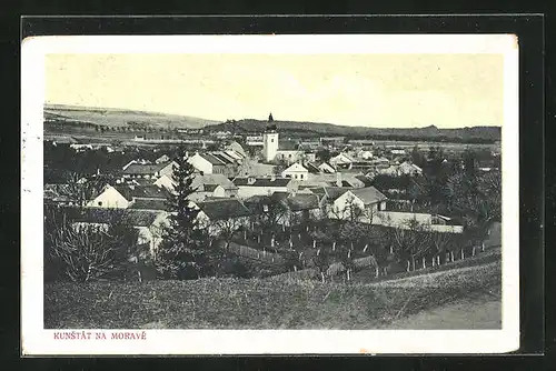 AK Kunstat na Morave, Stadtansicht mit der Kirche im Zentrum