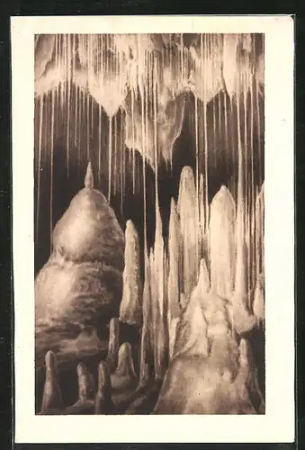 AK Masarykuv Dom, Partie in der Tropfsteinhöhle