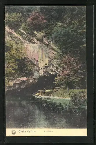 AK Rochefort, Grotte de Han, La Sortie, Wanderer am Höhlenausgang